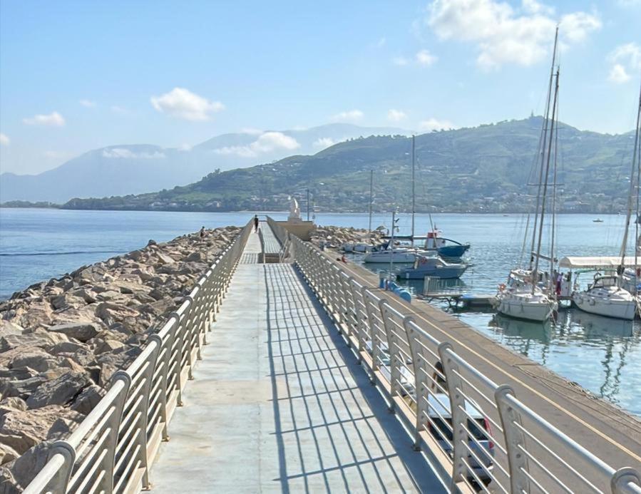I Baronetti In Centro Bed & Breakfast Agropoli Exterior photo