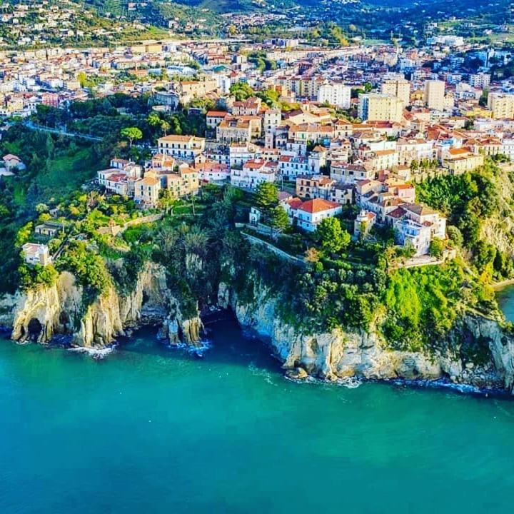 I Baronetti In Centro Bed & Breakfast Agropoli Exterior photo