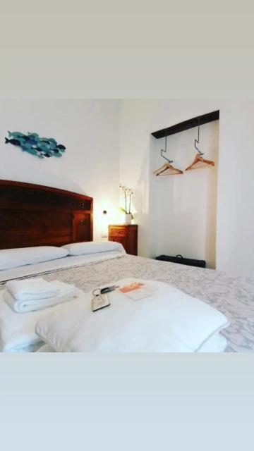 I Baronetti In Centro Bed & Breakfast Agropoli Exterior photo